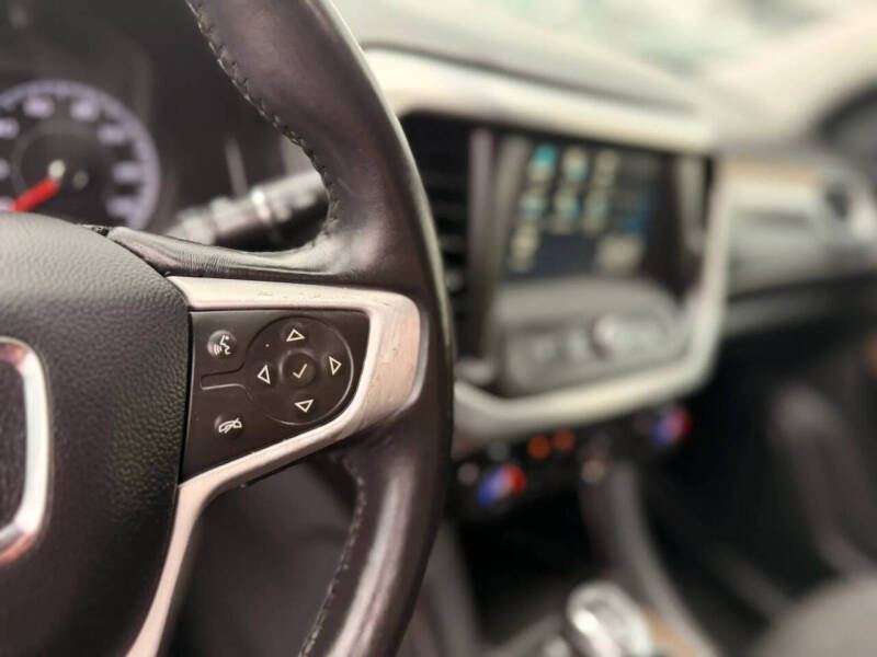 2017 GMC Acadia SLE-1