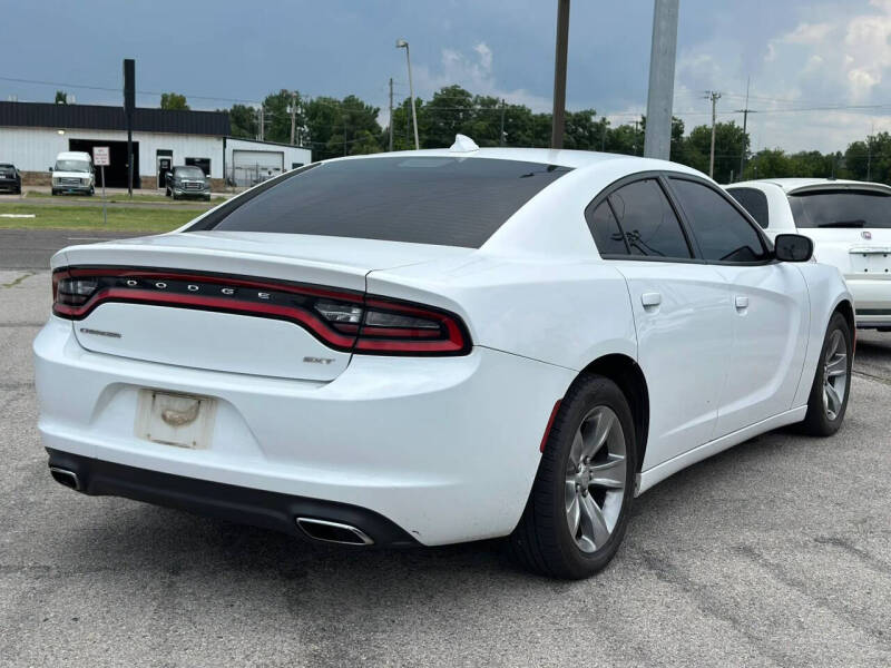 2016 Dodge Charger SXT