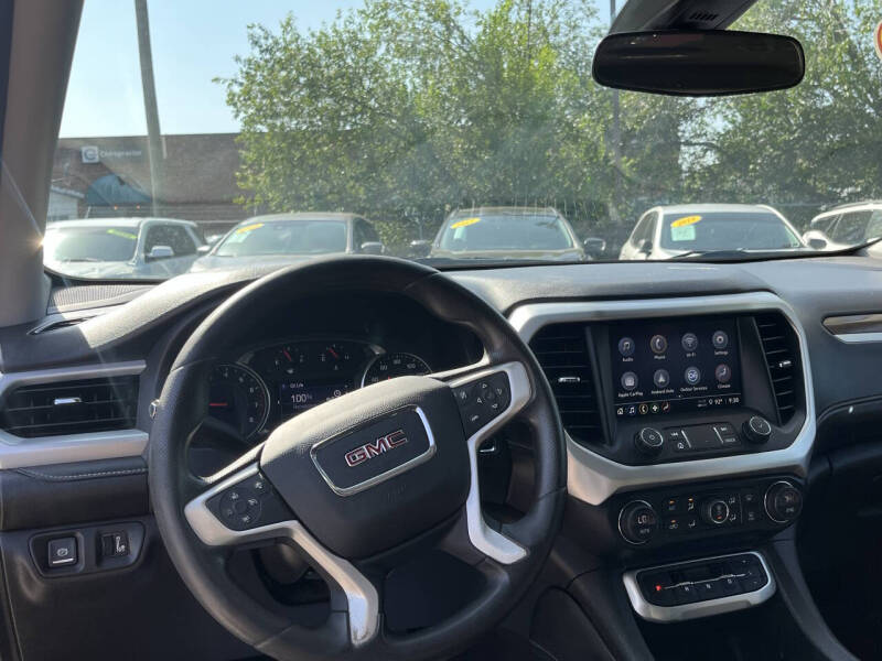 2022 GMC Acadia SLE
