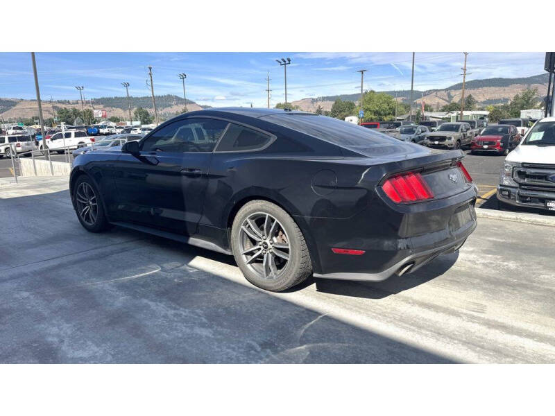 2016 Ford Mustang EcoBoost Premium