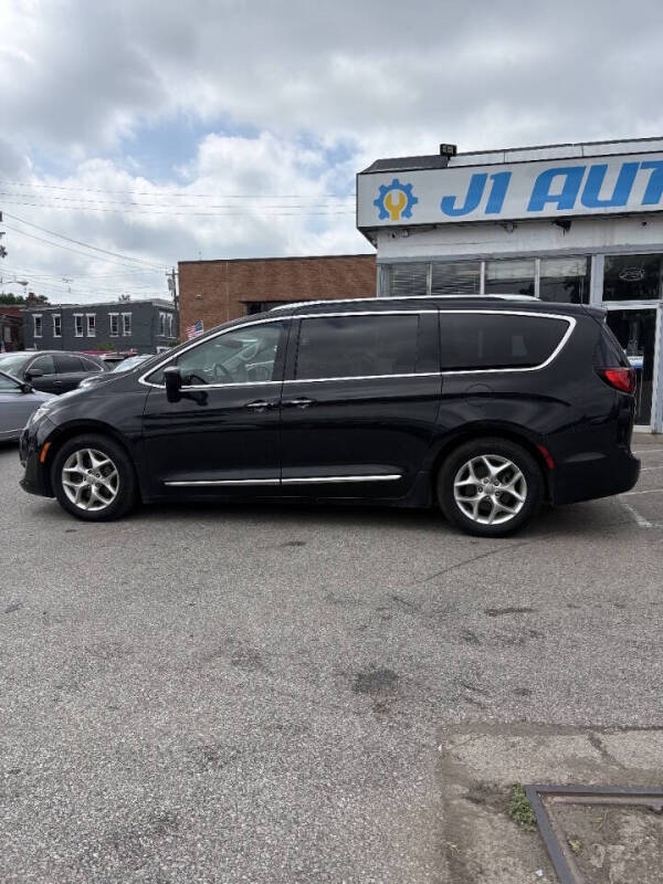 2018 Chrysler Pacifica Touring L Plus