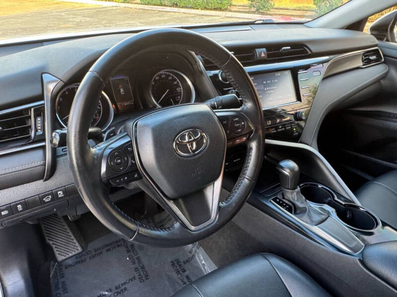 2020 Toyota Camry SE