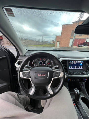 2017 GMC Acadia SLT-1