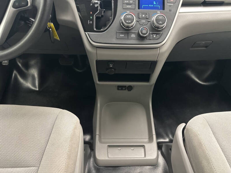 2020 Toyota Sienna L 7-Passenger