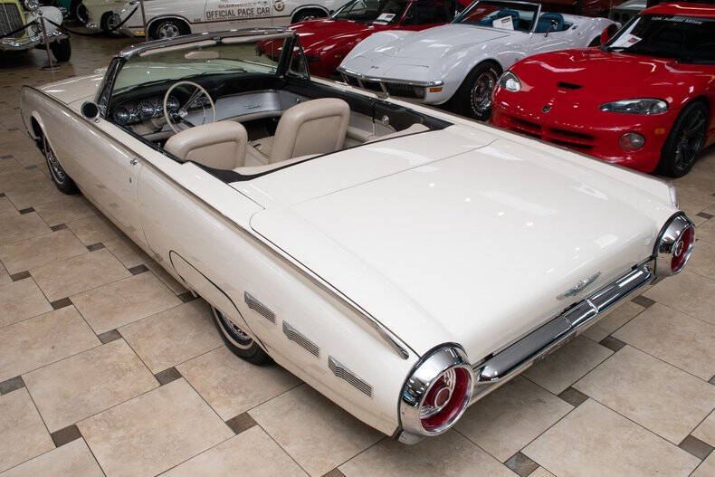 1962 Ford Thunderbird