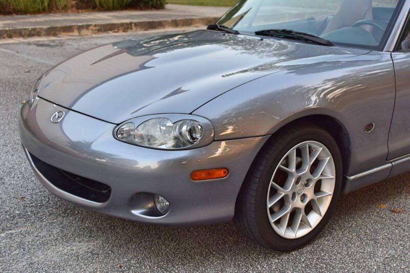 2002 Mazda Miata SE photo 27