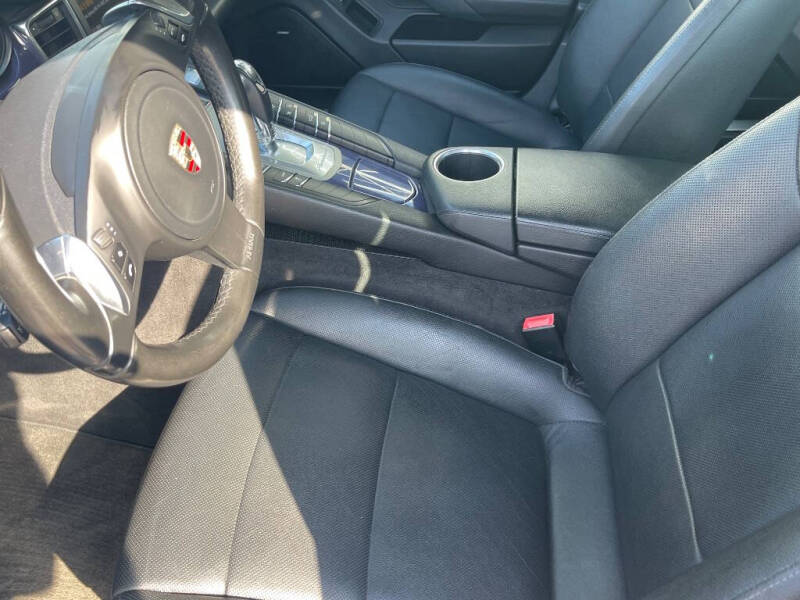 2011 Porsche Panamera 4