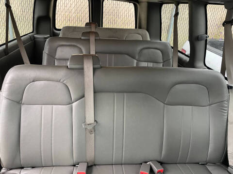 2017 Chevrolet Express LS 2500