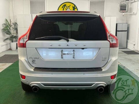 2013 Volvo XC60 T6 R-Design Platinum