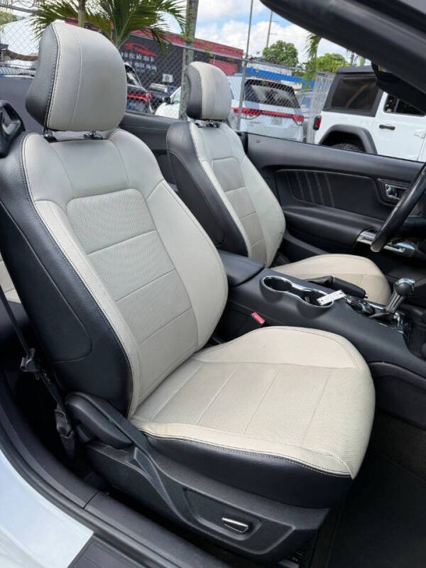 2016 Ford Mustang EcoBoost Premium