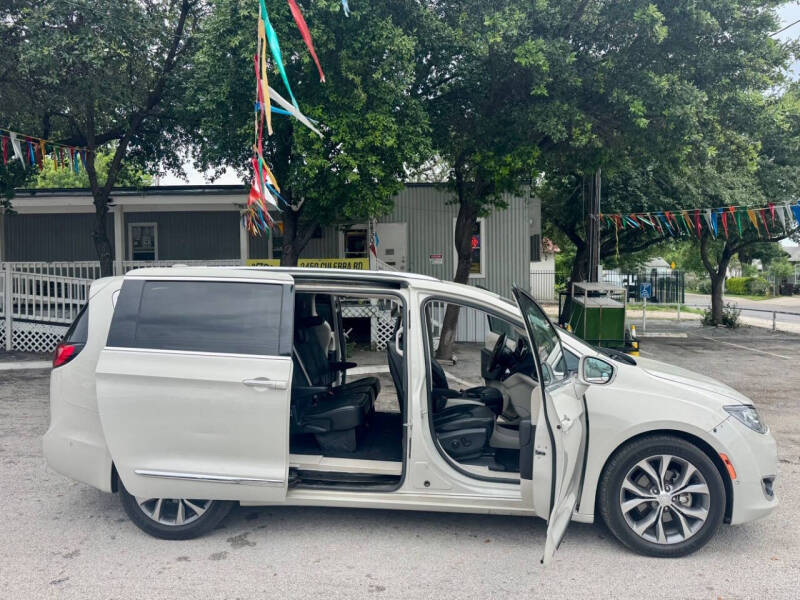 2017 Chrysler Pacifica Limited