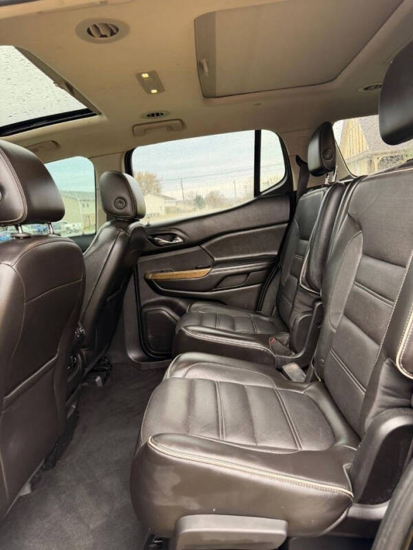 2017 GMC Acadia Denali