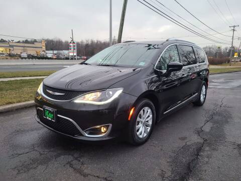 2019 Chrysler Pacifica for sale at iCar Auto Sales in Howell NJ
