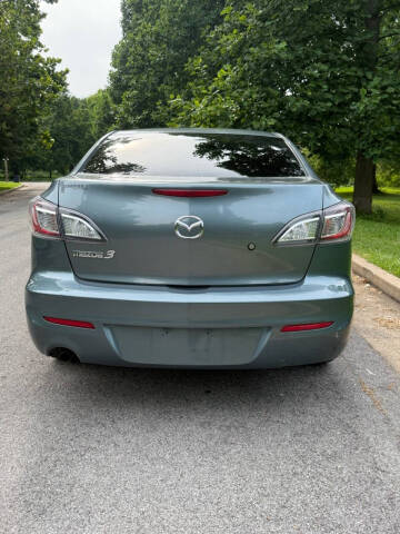 2013 Mazda MAZDA3 i SV