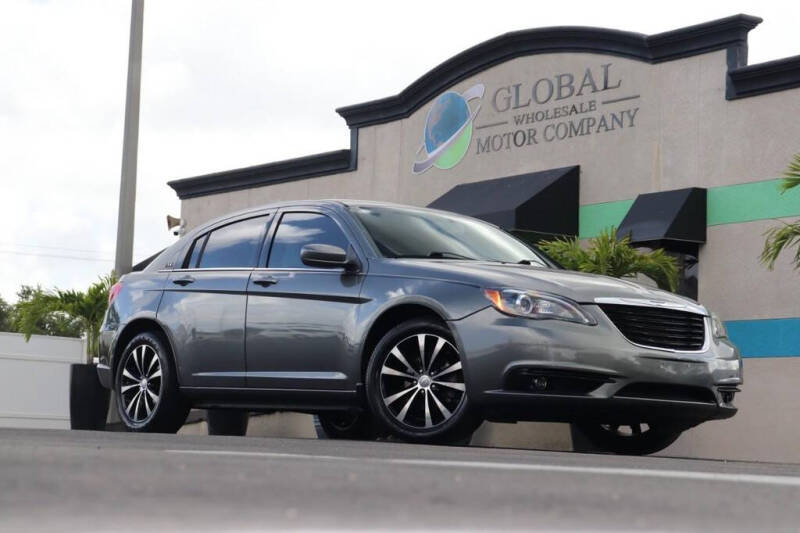 2013 Chrysler 200 Touring