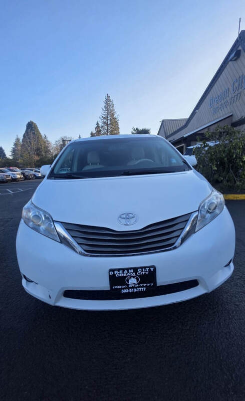 2013 Toyota Sienna