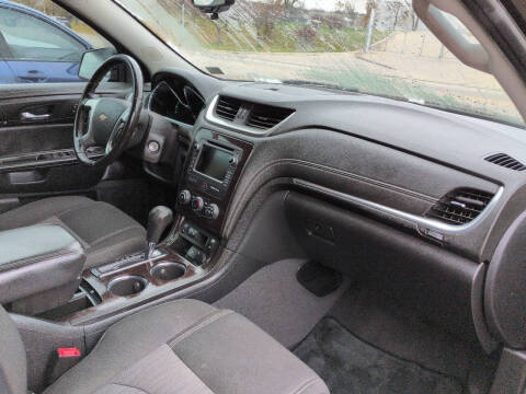 2017 Chevrolet Traverse LT