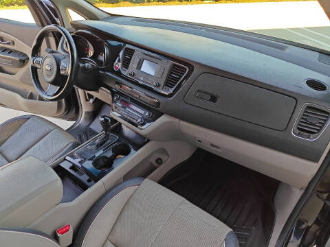 2016 Kia Sedona EX
