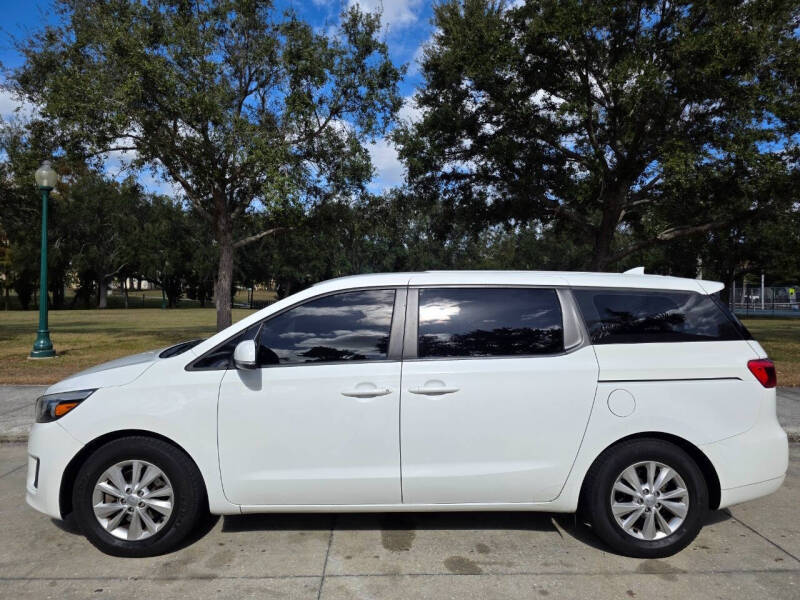 2017 Kia Sedona L