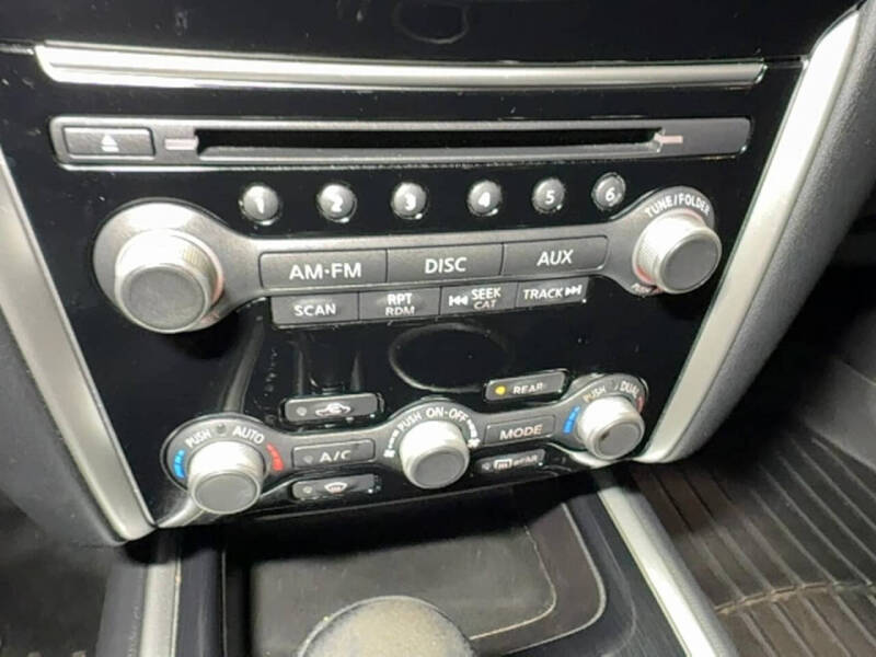 2016 Nissan Pathfinder SV