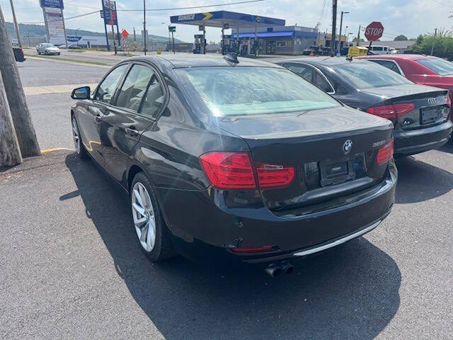 2012 BMW 3 Series 328i