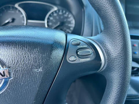 2016 Nissan Pathfinder S