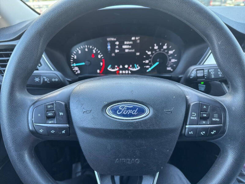 2020 Ford Escape SE