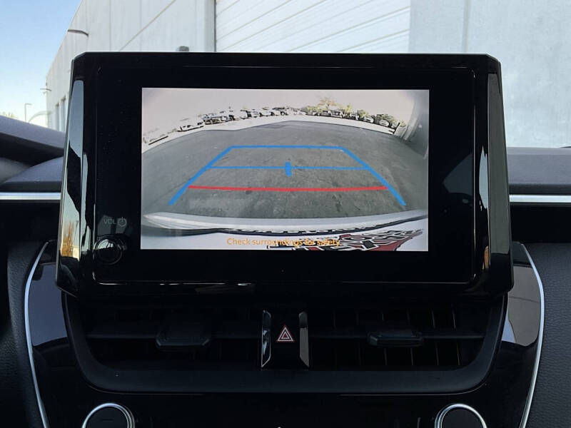 2025 Toyota Corolla Hybrid LE