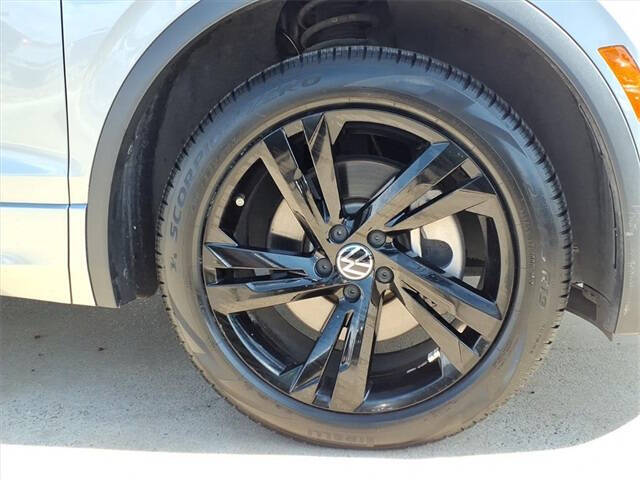 2023 Volkswagen Tiguan SE R-Line Black