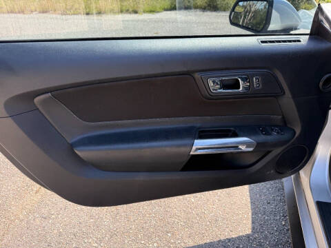 2016 Ford Mustang V6