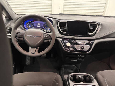 2022 Chrysler Pacifica Touring