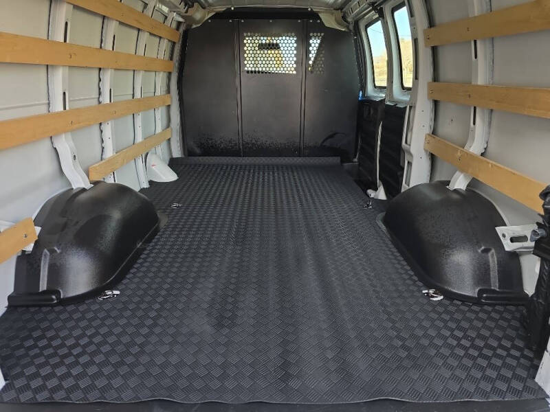 2024 Chevrolet Express 2500