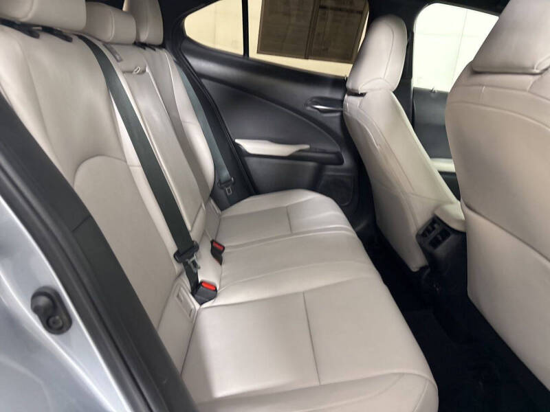 2023 Lexus UX 250h Premium