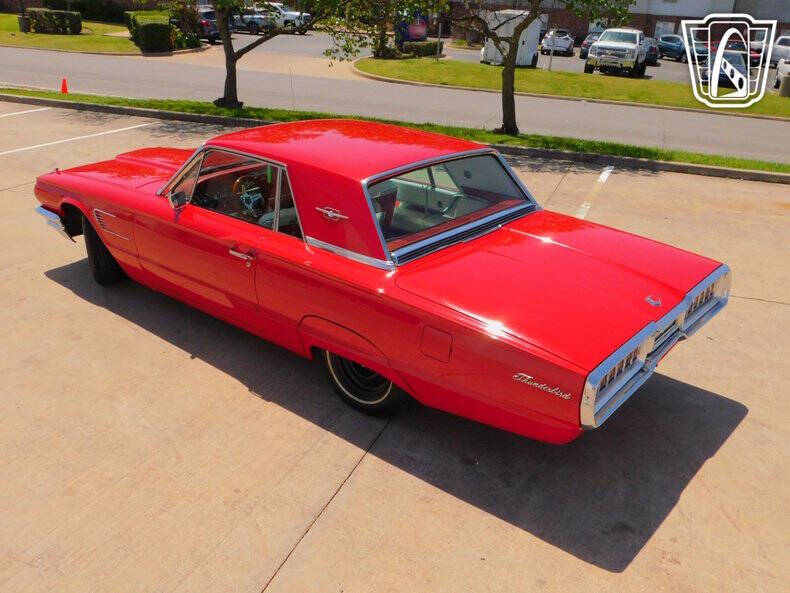 1965 Ford Thunderbird