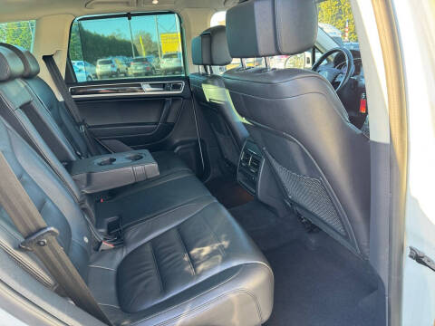 2017 Volkswagen Touareg V6 Executive