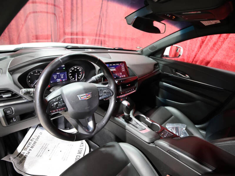 2021 Cadillac CT4 Luxury