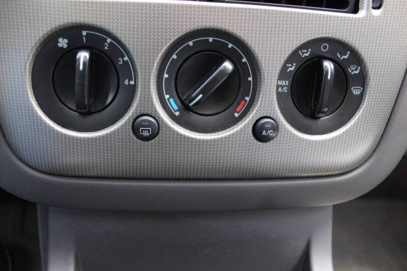 2004 Ford Explorer XLT