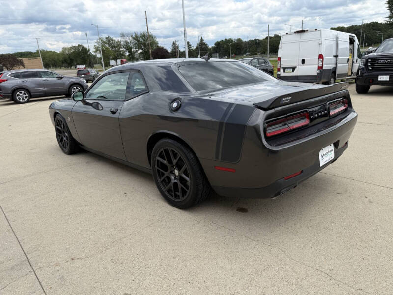 2016 Dodge Challenger R/T Scat Pack