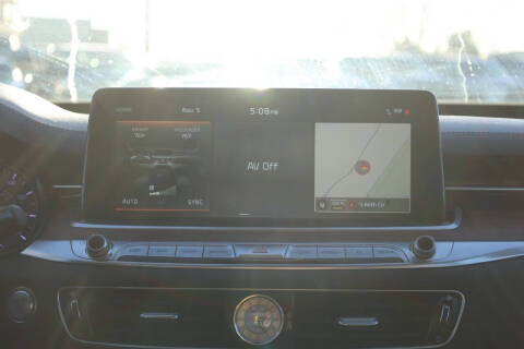 2020 Kia K900 Luxury