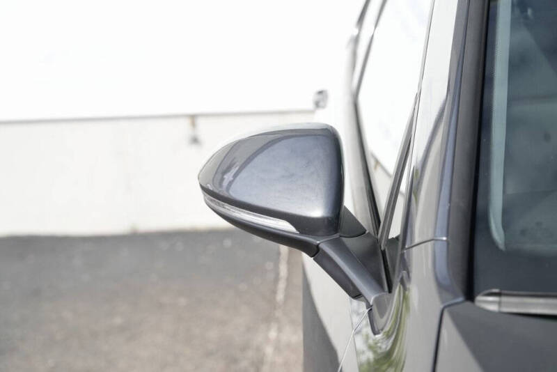 2019 Volkswagen e-Golf SEL Premium