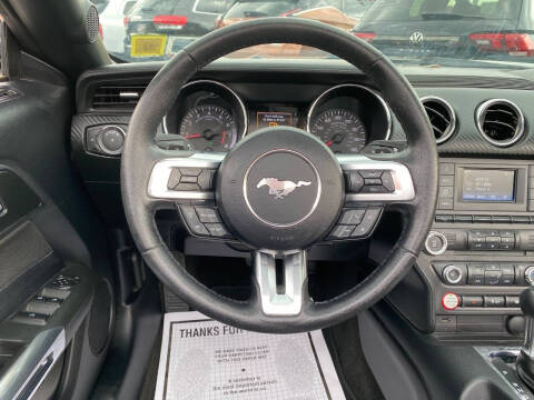 2017 Ford Mustang V6