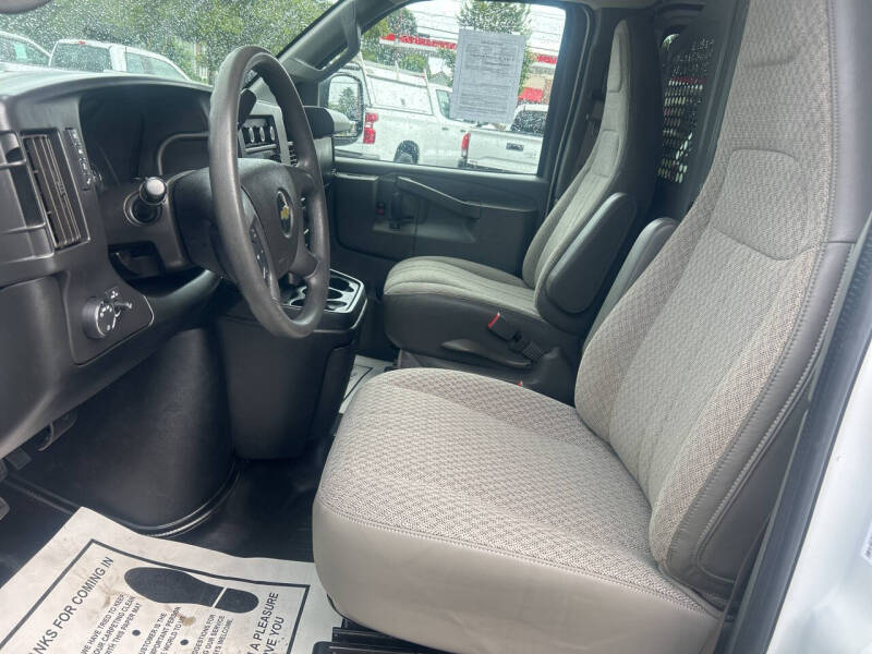 2017 Chevrolet Express 2500