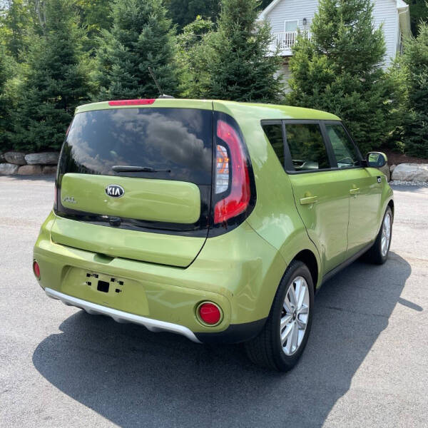 2017 Kia Soul + photo 6