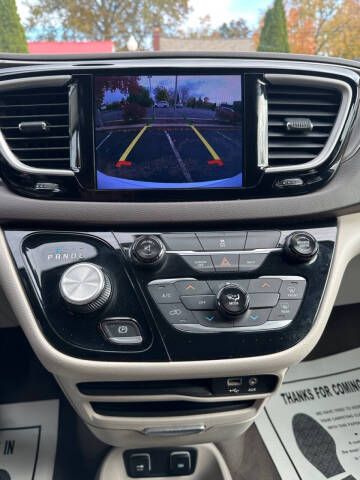 2017 Chrysler Pacifica Touring
