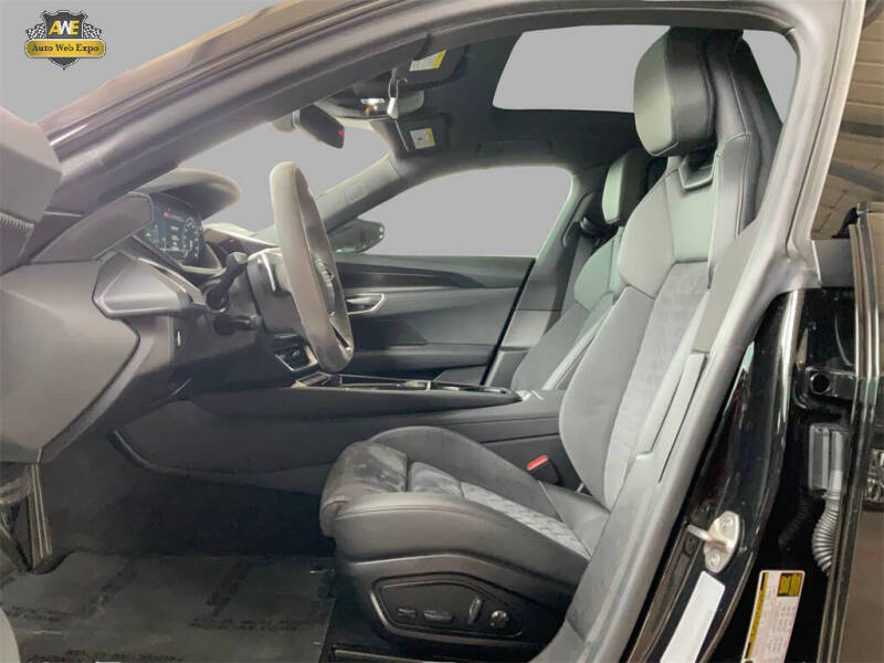 2022 Audi e-tron GT quattro Premium Plus