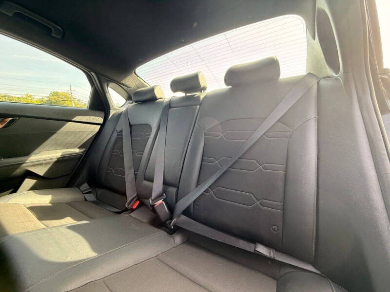 2022 Kia Forte GT Line