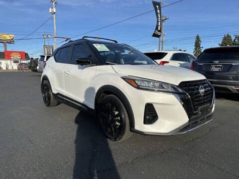 2023 Nissan Kicks SR