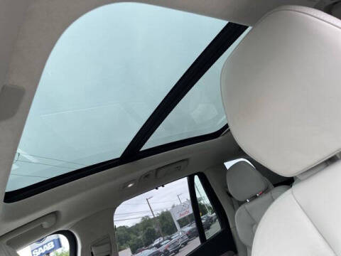 2024 Volvo XC90 Recharge T8 Ultimate Bright Theme 7P