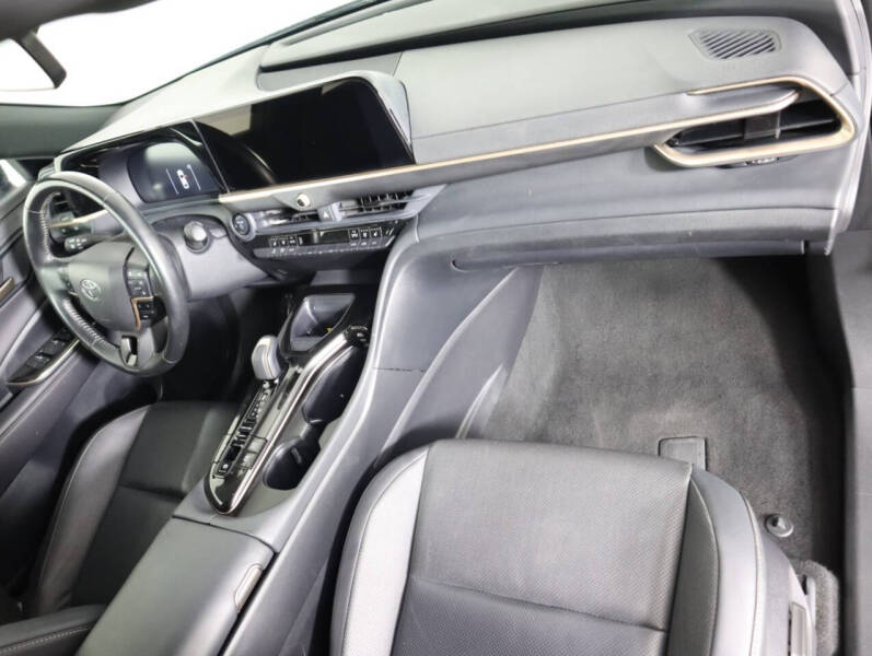 2025 Toyota Crown XLE