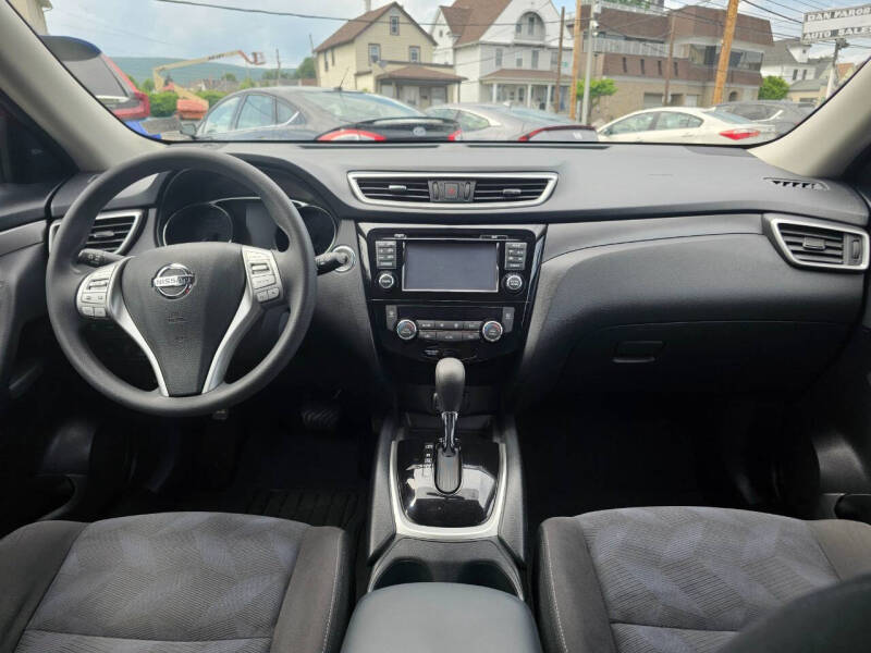 2016 Nissan Rogue SV